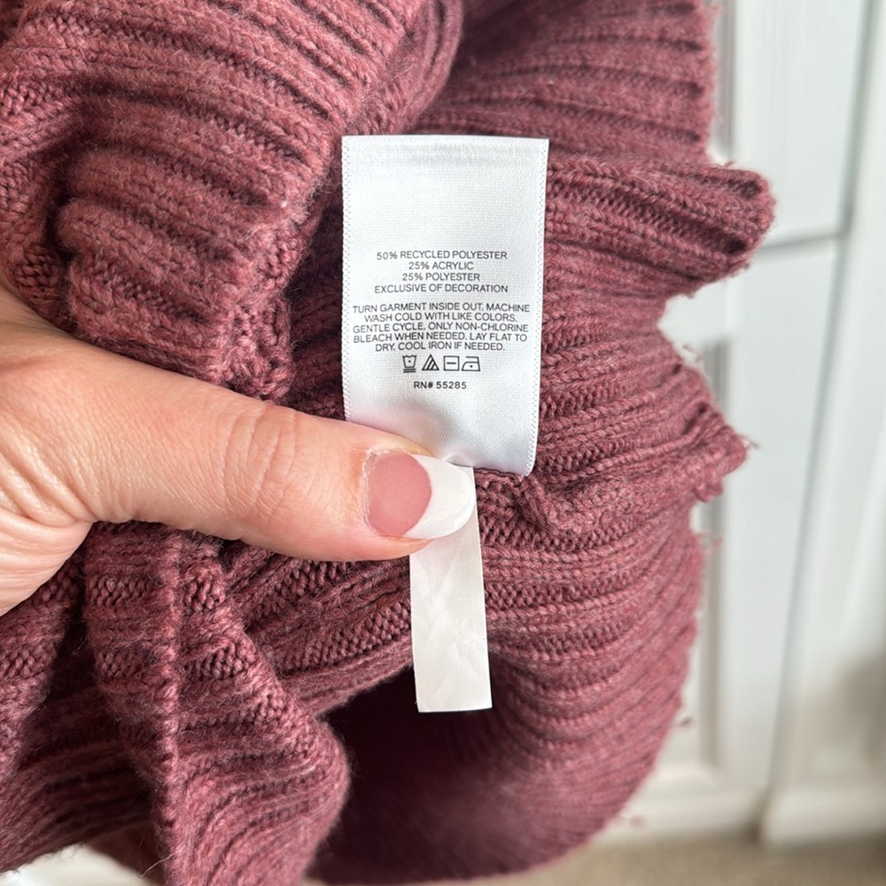 Express Sweater - Picture 4 of 4